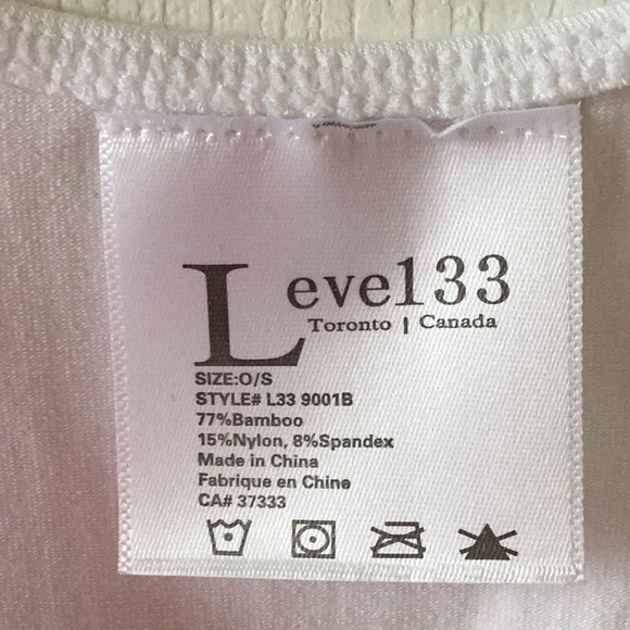 Basic Layering Top - Picture 2 of 3